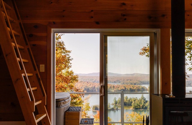 Cozy cabin - lake view