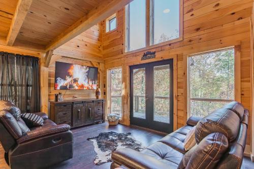 Cozy Cabin Retreat w/Hot Tub & Nature Views