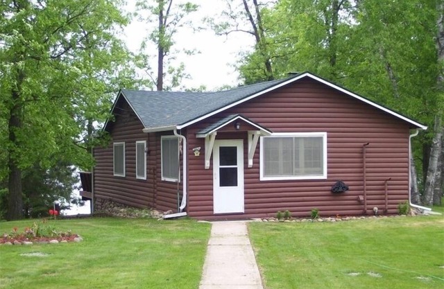Cozy Cabin Vacation Rental on South Long Lake, Brainerd, Mn.