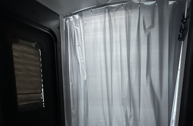 Cozy camper, sleeps 6 comfortably.