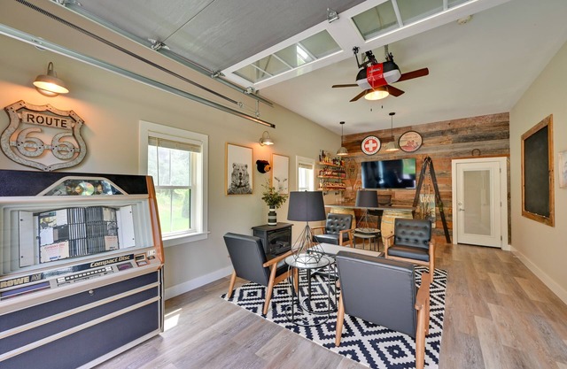 Cozy Campton Cottage < 1 Mi to Owl’s Nest Resort!