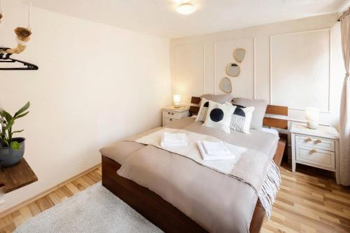 Cozy Central 3 Zimmer Apartment für bis zu 8 Gäste