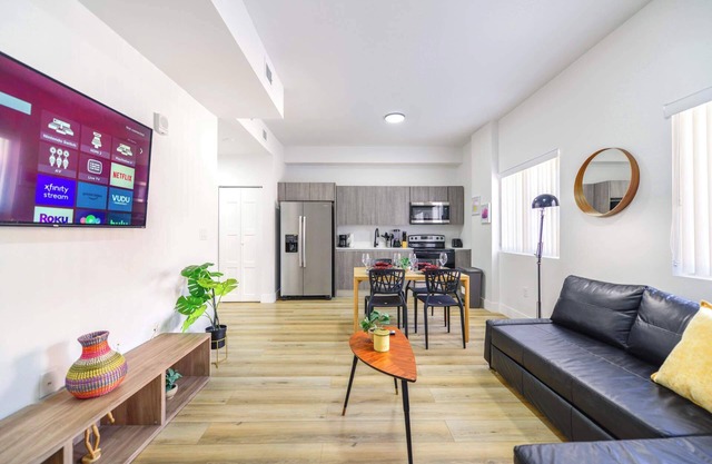 Cozy & Central Miami Living