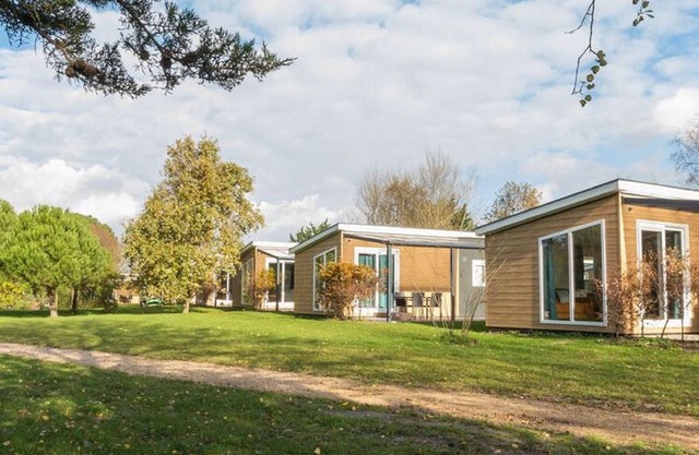 Cozy Chalet at Holiday park Fort den Haak