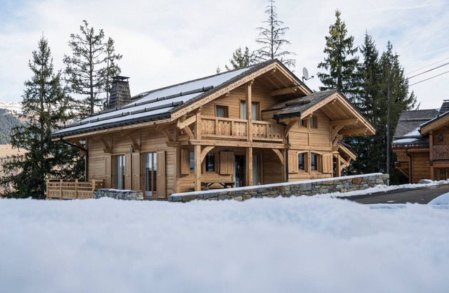 Cozy Chalet in Courchevel La Tania – Ideal for Families and Friends, Ski-In/Ski-Out, Great Views!