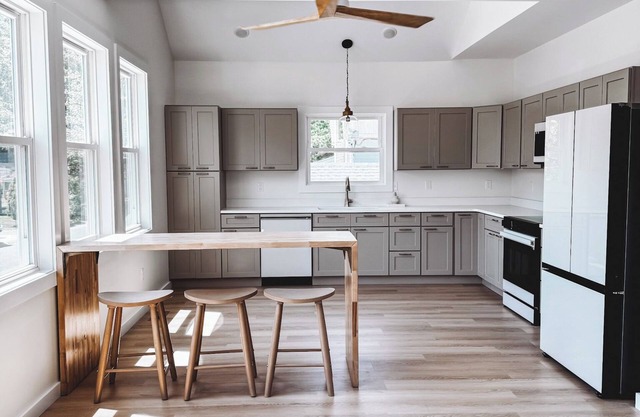 Cozy Charlestown Getaway - Steps from the Water with a Kayak, & Paddleboards.