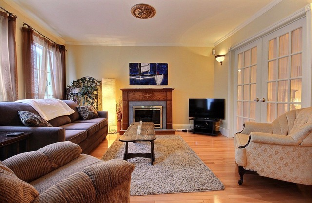 Cozy, classy, central