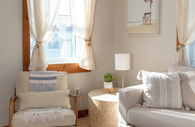 Cozy Coastal Cove II, 2-bedroom apartment with AC, WiFi in welcoming Salisbury