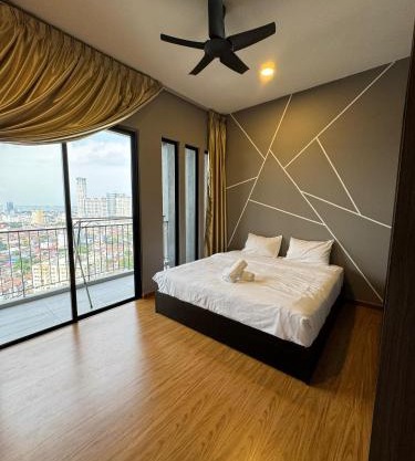 Cozy Comfort- Beacon Executives Suite