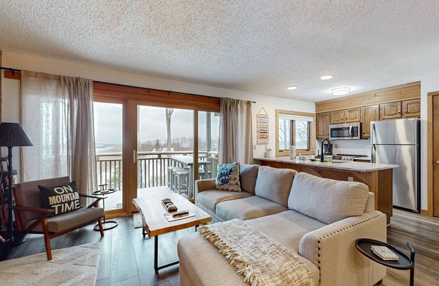 Cozy Condo in Shanty Creek Resort, near Skiing, Snowmobiling, Golf, Lakes & More