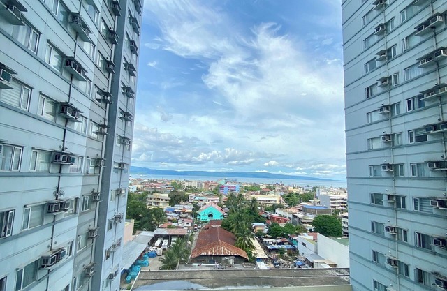 Cozy condo in welcoming Davao City with fitness room, AC