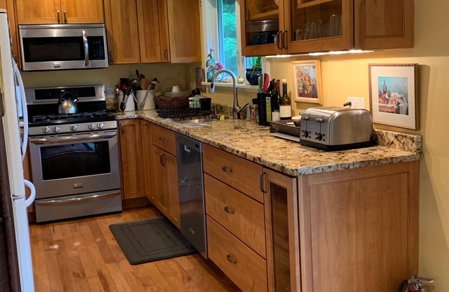 Cozy Condominium with Great Stowe Mountain Resort Location