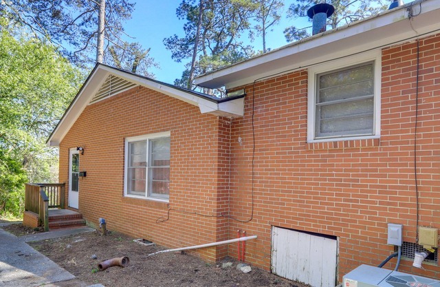 Cozy & Convenient Macon Home ~ 3 Mi to Town!