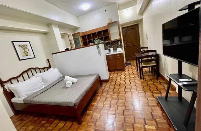 Cozy corner Across Greenbelt5. WiFi.Pool.Netflix