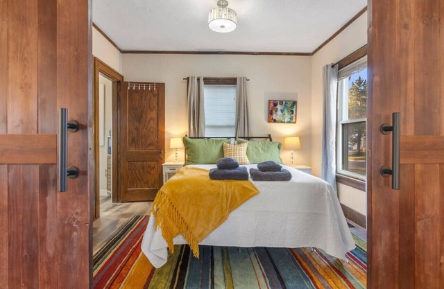 Cozy Corner Cottage | 2Bed 2Bath