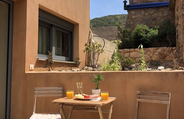 Cozy Cottage-18 Minutes drive to Monemvasia