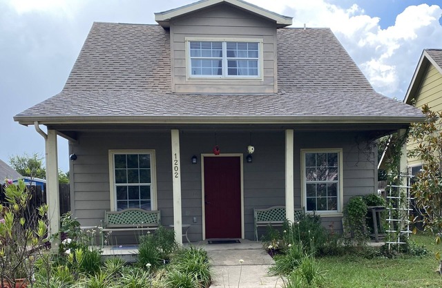Cozy Cottage Close to COTA, ACL, SXSW, kids welcome!