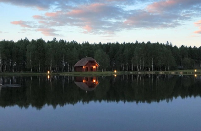 Cozy cottage on a horse farm, just a stone's throw from Lake Finja.