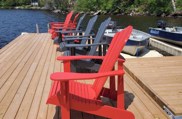 Cozy cottage on Lake Cecebe. Tranquility above Muskoka at Rockwynn Cottages