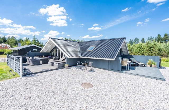 Cozy Cottage Retreat in Houstrup-By Traum