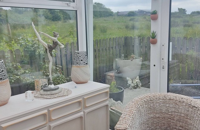 Cozy Cottage Retreat in Listowel pet Friend