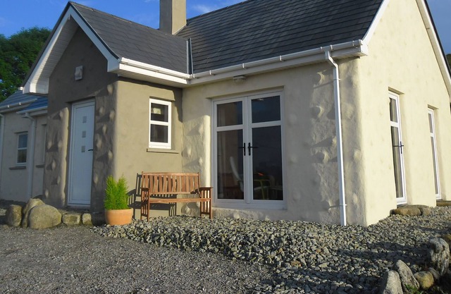 cozy cottage with sea view for 2 '