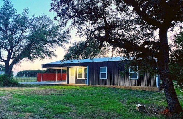 Cozy Country Barndo with 3 bedroomd 1bath