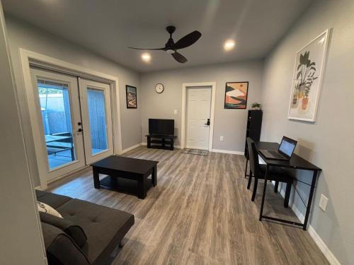 Cozy cove stay