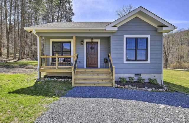 Cozy Damascus Cottage w/ Outdoor Amenities