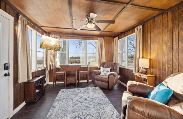 Cozy Diamond Lake Cottage!