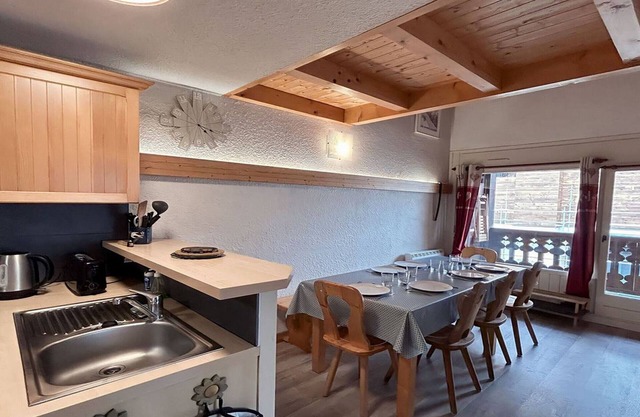 Cozy Duplex for 7 in Les Gets, Near Village Center and Slopes