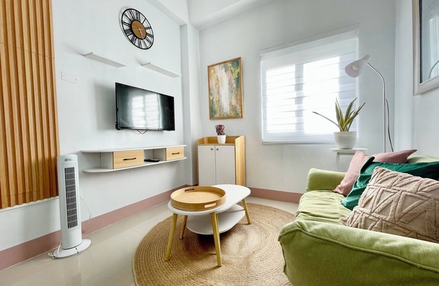 Cozy & Easy Condo/Apartment Near Airport