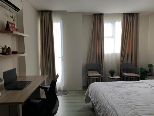 Cozy Emerald Bintaro Icon Short Staycation by alonelyroom