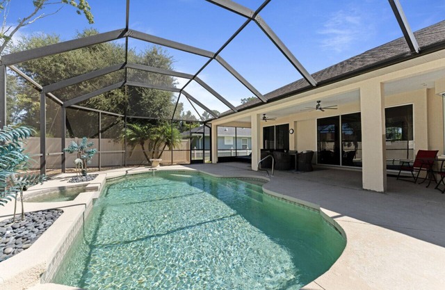 Cozy Escape: North Port 3BR with Heated Pool