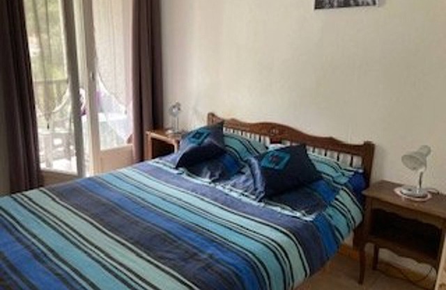Cozy F2 Apartment with Loggia & Private Parking - 2 Guests - Pet Friendly - Near Thermes
