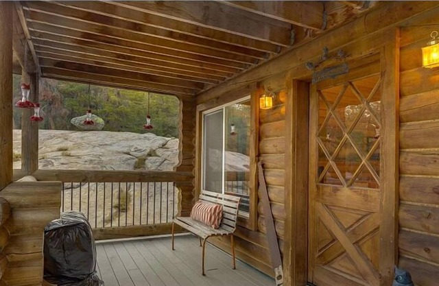 Cozy, Family-Friendly Log Cabin - Home #152 by RedAwning