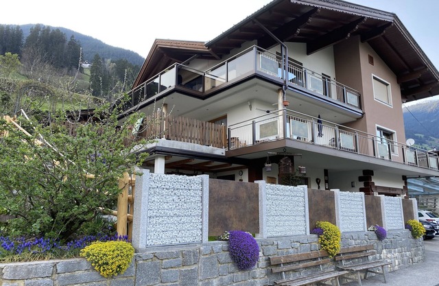 Cozy, fantastic view over the Zillertal