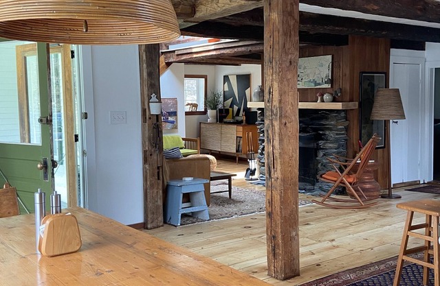 Cozy Farmhouse Cabin