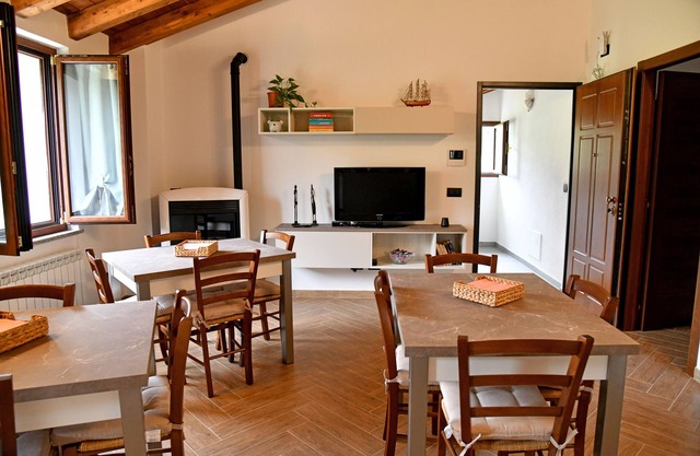 Cozy farmhouse for families and four-legged friends