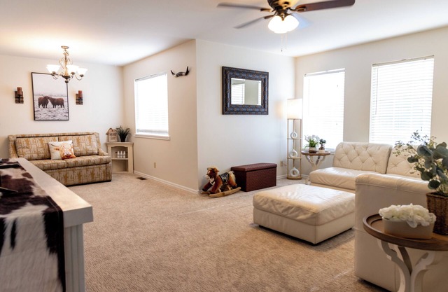 Cozy Farmhouse in charming Kennewick.
