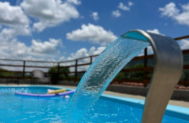 Cozy farmhouse with pool in Socorro with mountain views. Quiet place