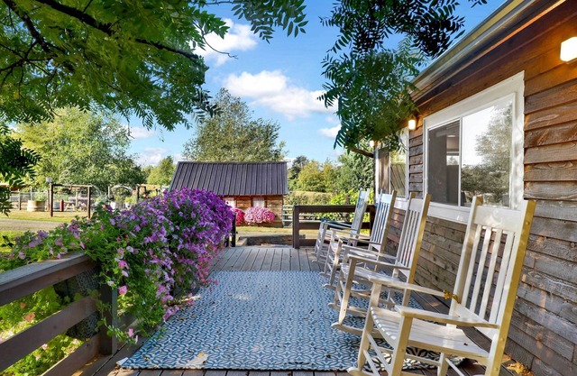 Cozy Ferndale Studio on 20-Acre Working Farm!