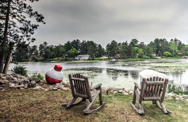 Cozy Fishhook River Cabin with a fresh new look - Make Memories Here!
