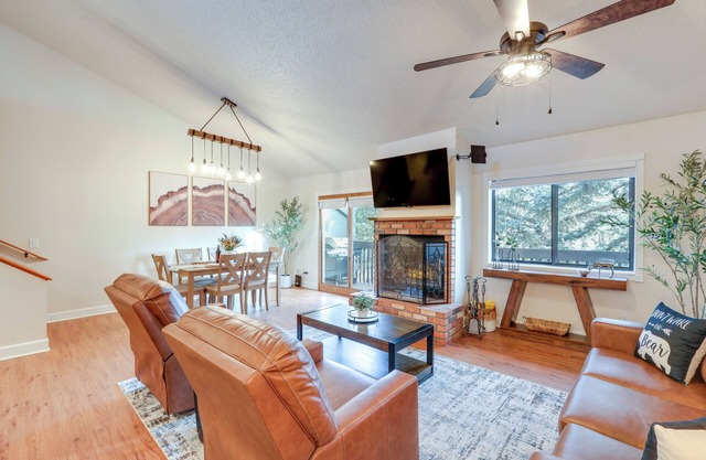 Cozy Flagstaff Condo in Country Club Community!