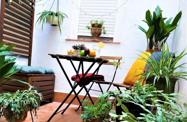 Cozy flat by Madrid Rio with courtyard 4 Pax