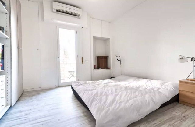 Cozy Flat Smart TV Wifi Aircon and Design aathroom with Jacuzzi!