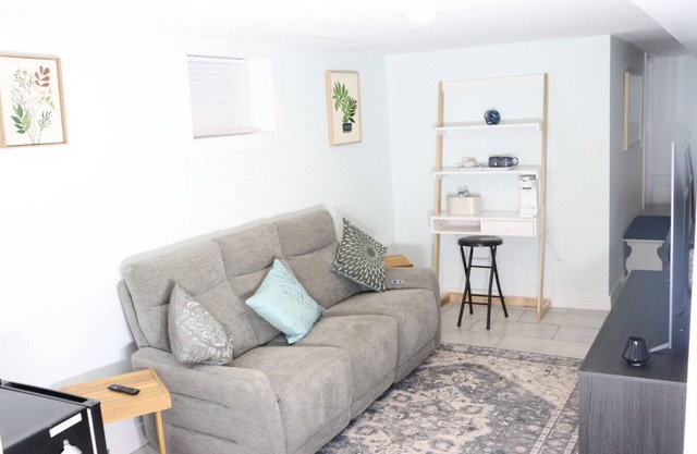 Cozy Garden-Level Suite | Private Entry Near NYC