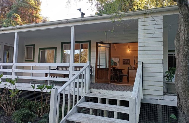 Cozy garden view cottage in the heart of the Tsitsikamma