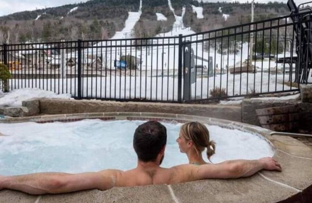 Cozy getaway at Attitash Mountain Village