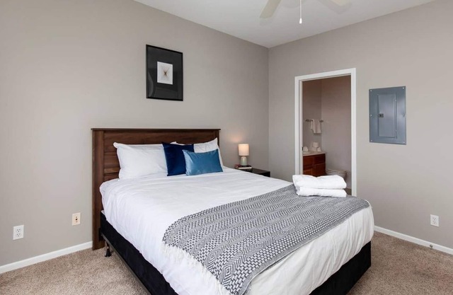 Cozy Getaway Suite w/ Fitness Center